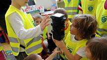 Děti z Mateřské školy Hornická v Moravské Ostravě dostaly vybavení pro zajištění větší bezpečnosti.