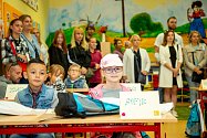 Slavnostní zahájení školního roku na základní škole Gajdošova v Ostravě, 1. září 2022.