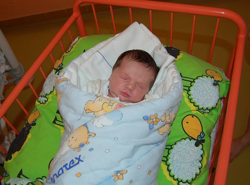 Karolínka Poláchová, 1. 12. 2014, 3350 g, 48 cm, Havířov 