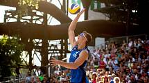 FIVB Světové série v plážovém volejbalu J&T Banka Ostrava Beach Open, 2. června 2019 v Ostravě. Finále muži, (1) Ondrej Perusic a (2) David Schweiner.