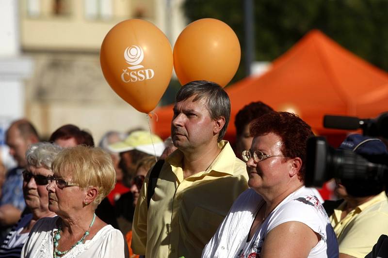 ČSSD zahájila svou volební kampaň na ostravském Masarykově náměstí.