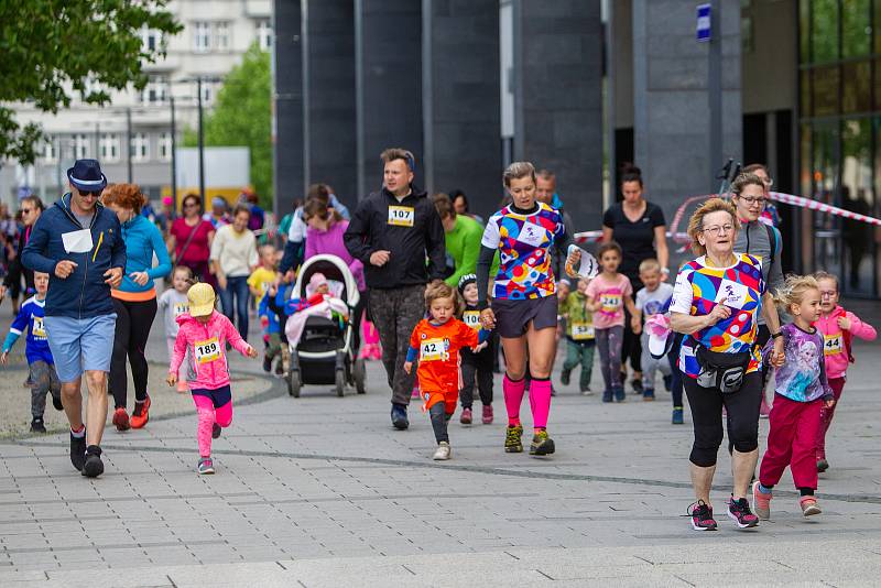 Český běh žen, rodiče s malými dětmi.