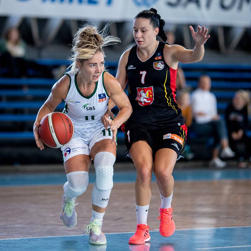 První herní prověrkou před novým ročníkem ligy byl pro basketbalistky SBŠ Ostrava domácí Memoriál Jiřího Jurdy. Obsadily v něm 2. místo.