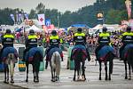 Dny NATO v Ostravě na letišti v Mošnově. Přehlídka jízdní a pořádkové policie