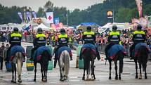 Dny NATO v Ostravě na letišti v Mošnově. Přehlídka jízdní a pořádkové policie