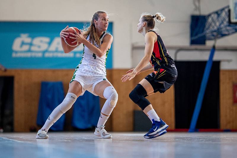 První herní prověrkou před novým ročníkem ligy byl pro basketbalistky SBŠ Ostrava domácí Memoriál Jiřího Jurdy. Obsadily v něm 2. místo.