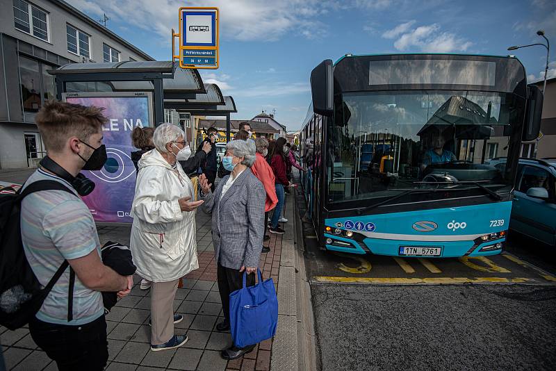 Uzavřený most přes řeku Odru v Ostravě-Přívoze, 31. května 2021. Ranní situace hned první den uzavírky.