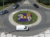 V rondelu před Novou radnicí byl z květin vysázen znak Ostravy. 