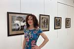 Sára Saudková na výstavě svých fotografií ve Výtvarném centru Chagall v Ostravě. Ilustrační foto.