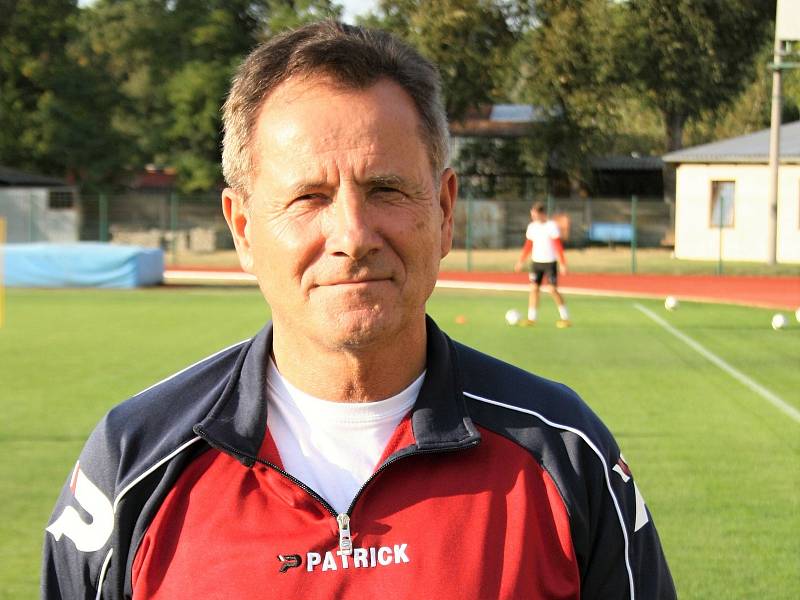 Úspěšný fotbalový trenér František Komňacký.