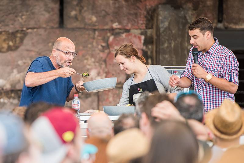 Zdeněk Pohlreich v červnu 2017 zavítal do Ostravy také na první ročník Garden Food Festival, který se konal v Dolní oblasti Vítkovic.