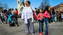 Centrum ostravského Přívozu se v sobotu 7. dubna 2018 ocitlo v obležení tisíců Romů. Ti zde letos vůbec poprvé měli možnost slavit svůj mezinárodní den.
