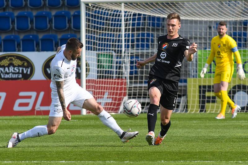 Fotbalisté Baníku Ostrava v Uherském Hradišti proti Slovácku.