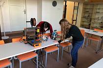 Vědecká knihovna v Ostravě otevírá studovny i novou makerspace dílnu.