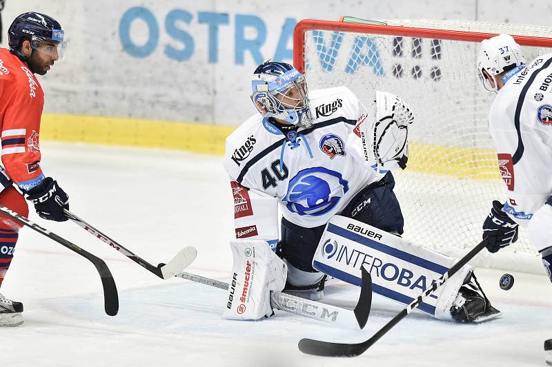 Utkání 4. kola hokejové extraligy: HC Vítkovice Ridera - HC Škoda Plzeň, 23. září 2018 v Ostravě. Na snímku (zleva) Mahbod Samson, Miltchakov Mitja Dmitri a Allen Conor Jay.