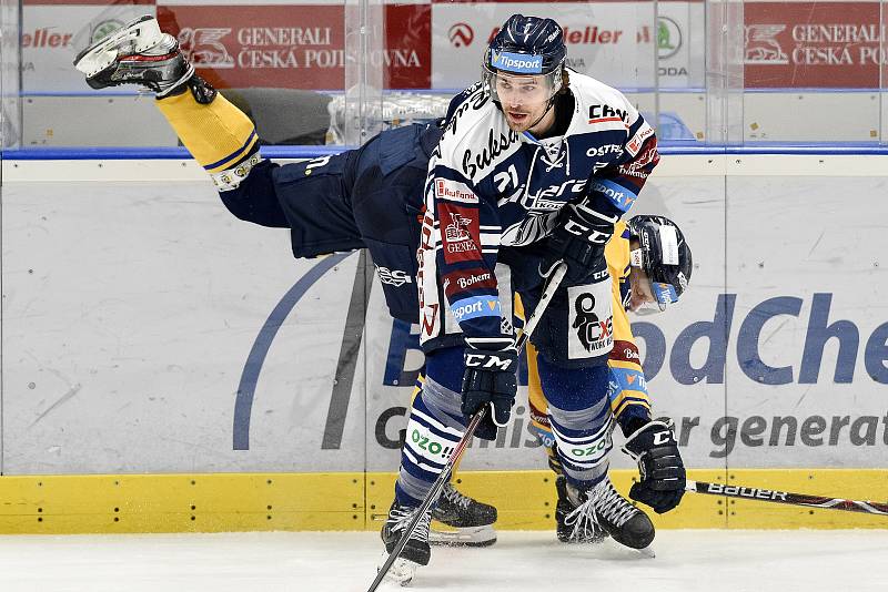 Utkání 41. kola hokejové extraligy: HC Vítkovice Ridera - PSG Berani Zlín, 28. ledna 2020 v Ostravě. Na snímku (zleva) Pavel Kubiš a Alexandre Mallet.