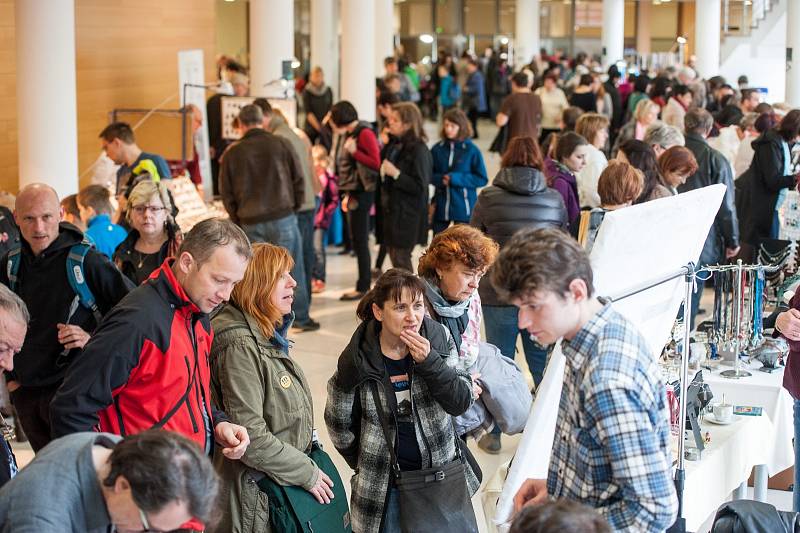 Mineralogická burza, spojená s výstavou přírodnin, fosilií a šperků na VŠB v Ostravě.