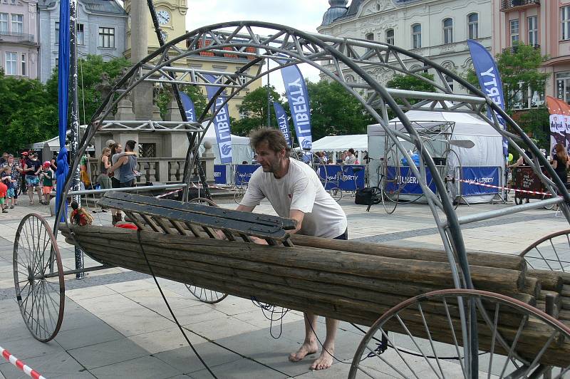 V sobotu 26. června 2021pokračoval druhým dnem v Ostravě Festival v ulicích.