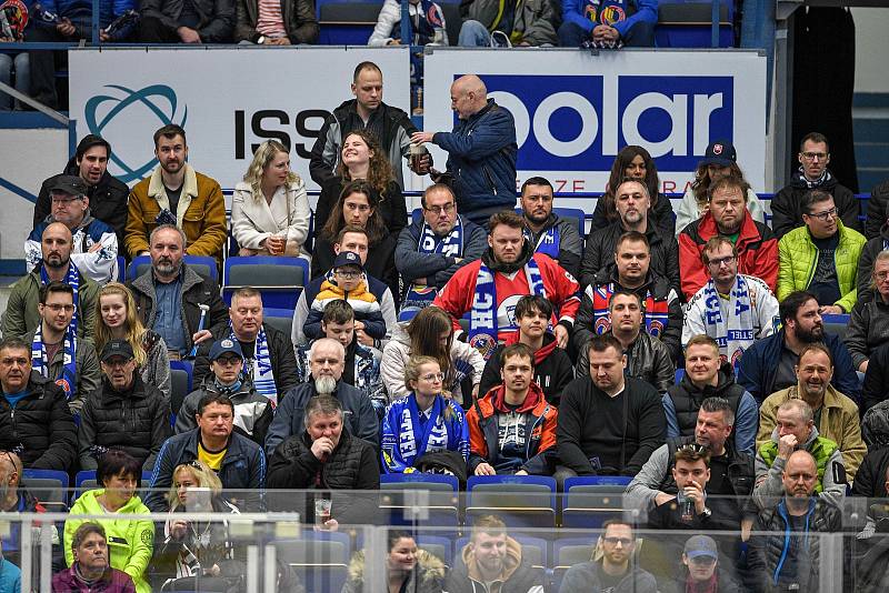 Čtvrtfinále play off hokejové extraligy - 4. zápas: HC Vítkovice Ridera - HC Oceláři Třinec, 24. března 2022 v Ostravě. Fanoušci