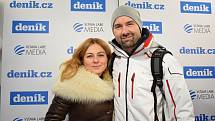 Pavlína Wolfová a Aleš Valenta na stánku Deníku v areálu Olympijského festivalu v Ostravě.