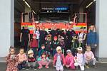 O návštěvu hasičských stanic byl velký zájem zejména u dětí.