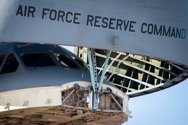 Přílet amerického transportní letoun Lockheed C-5M Super Galaxy, 18. září 2019 v Mošnově