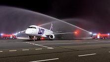 Přímé lety Ostrava-Varšava jsou zpět. LOT od března obnoví pravidelnou linku. Snímek z inauguračního letu.