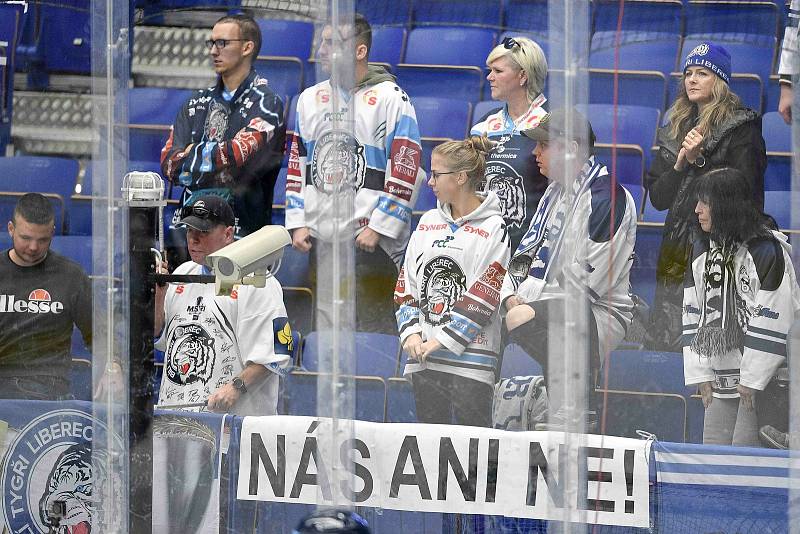 Fanoušci při utkání 15. kola hokejové extraligy: HC Vítkovice Ridera - Bílí Tygři Liberec.