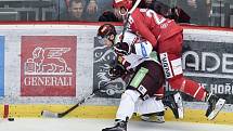 Utkání 9. kola hokejové extraligy: HC Oceláři Třinec - HC Sparta Praha, 12. října 2018 v Třinci. Na snímku (zleva) Lukáš Klimek a Vladimír Dravecký.