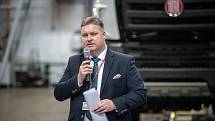 Představení v pořadí desetitisícího vozu Tatra vyrobeného ve společnosti TATRA TRUCKS a.s., 27. dubna 2022 v Kopřivnici. Generální ředitel Tatra Trucks Pavel Lazar.