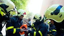 Požár, Ostrava, osm zraněných, zásah hasičů, 11. června 2022.