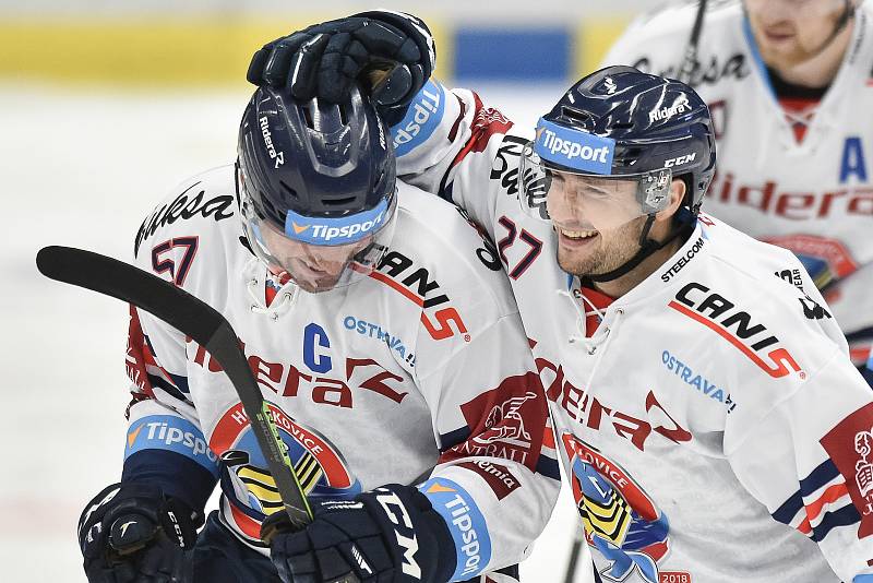 Utkání 40. kola hokejové extraligy: HC Vítkovice Ridera - HC Dynamo Pardubice, 9. ledna 2019 v Ostravě. Na snímku (zleva) Rostislav Olesz a Rastislav Dej.