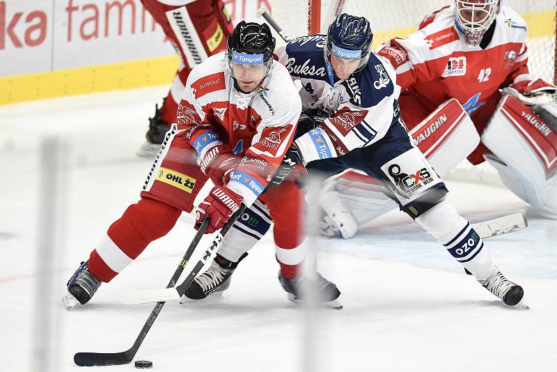 Utkání 1. kola hokejové extraligy: HC Vítkovice Ridera - HC Olomouc, 13. září v Ostravě. Na snímku (zleva) Rostislav Olesz a Erik Němec.