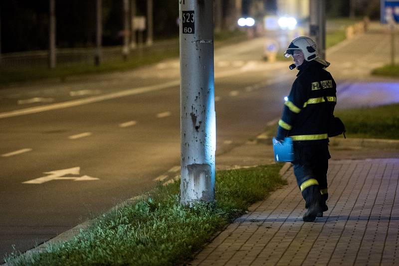 Zásah hasičů u požáru v Domově seniorů Kamenec 8. září v Ostravě.