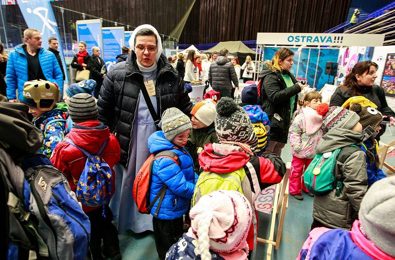 Olympijský festival u Ostravar arény.