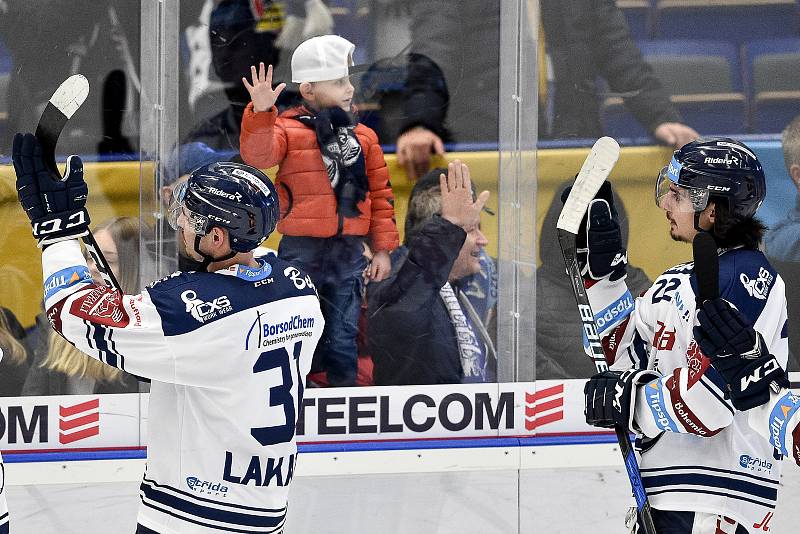 Utkání 51. kola hokejové extraligy: HC Vítkovice Ridera - HC Energie Karlovy Vary, 3. března 2020 v Ostravě. Hráči Vítkovic se loučí s fanoušky.