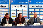 Tisková konference FC Baníku Ostrava.Na fotografii zleva Michal Bělák, Marek Jankulovski, Bohumil Páník