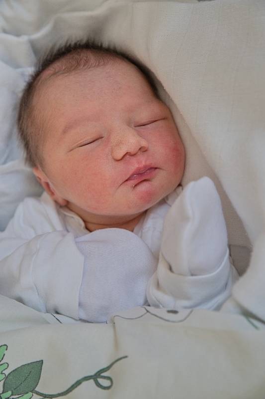 Robert Miler, Havířov, narozen 14. června 2022 v Karviné, míra 49 cm, váha 2990 g. Foto: Marek Běhan