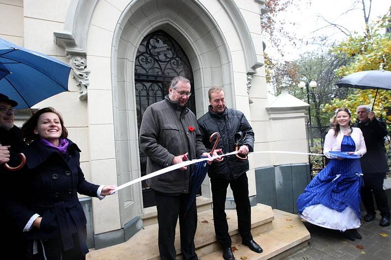 Kaplička v ostravském Husově sadu prošla půlroční rekonstrukcí za více než čtyři a půl milionu korun.