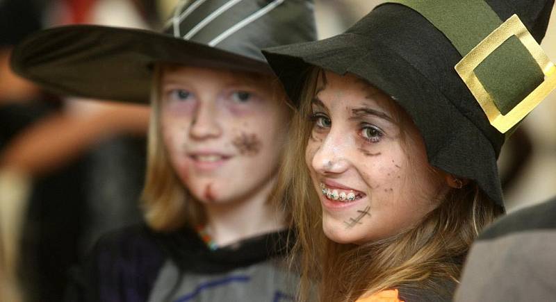 Po celé pondělí probíhaly v Základní škole Aleše Hrdličky v Ostravě-Porubě oslavy Halloweena.