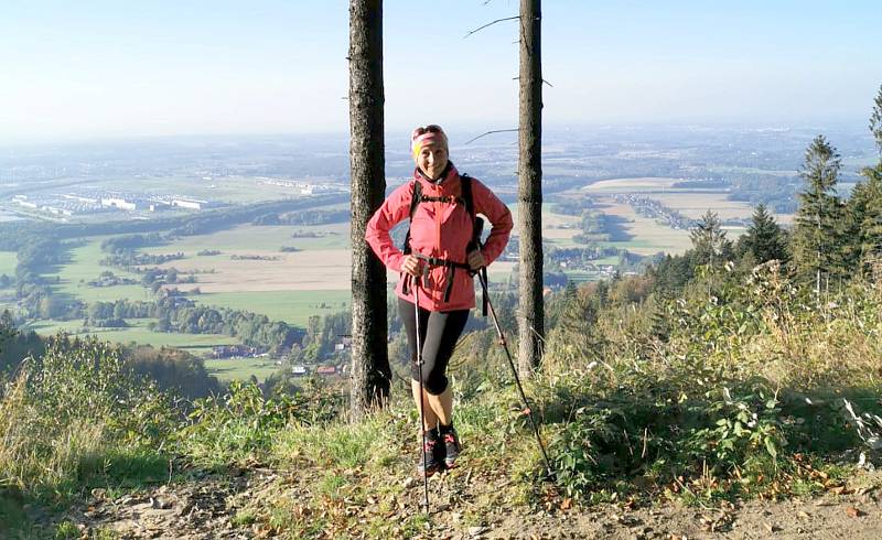 Dvaatřicet beskydských vrcholů a stejný počet vrcholků opět zdolávají turisté a sdílejí své fotky.