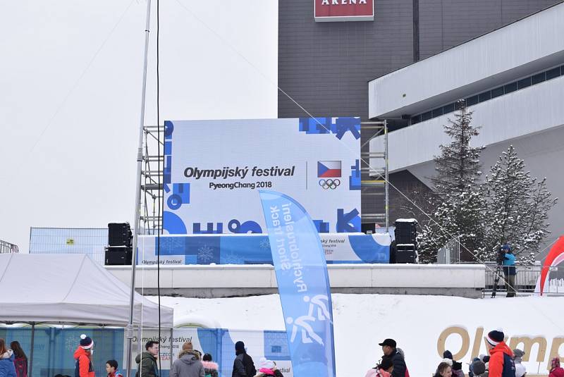 Zahájení olympijského festivalu u Ostravar Arény v Ostravě.