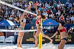 J&T Banka Ostrava Beach Open, 4. června 2021 v Ostravě. Zleva Barbora Hermannová (CZE), Nina Betschart (SUI) a Tanja Hüberli (SUI).