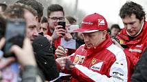 Pilot F1 Kimi Räikkönen potěšil své fanoušky v Ostravě.