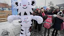 Olympijský festival u Ostravar Arény, 9. února 2018 v Ostravě. Maskot bílý tygr Soohorang.