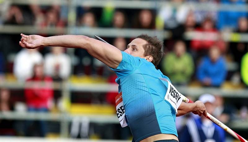 Skvělou podívanou servírovala Zlatá tretra Ostrava i ve svém dvaapadesátém pokračování. Světový rekord sice nepadl žádný, ale přesto se bezmála patnáct tisíc diváků dočkalo řady vynikajících výkonů. 