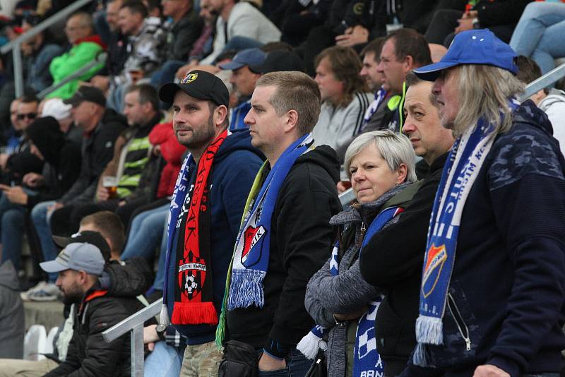 MOL Cup, 2. kolo, SK HS Kroměříž (červenobílé dresy) - FC Baník Ostrava, 21. září 2022.