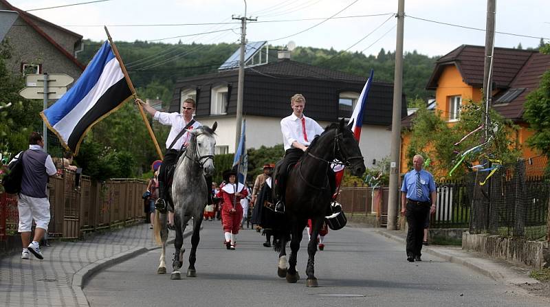 Honění krále ve Lhotce.