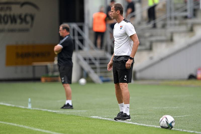 Přátelské utkání Górnik Zabrze - FC Baník Ostrava, 17. července 2021 v Zabrze (PL). Trenér Ostravy Ondřej Smetana.