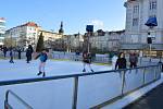 Bruslení v centru Ostravy skončilo. Atmosféra posledních dnů Vánočního kluziště na Masarykově náměstí.